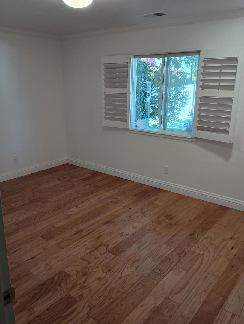 1514 Dolphin Drive Property Photo 9