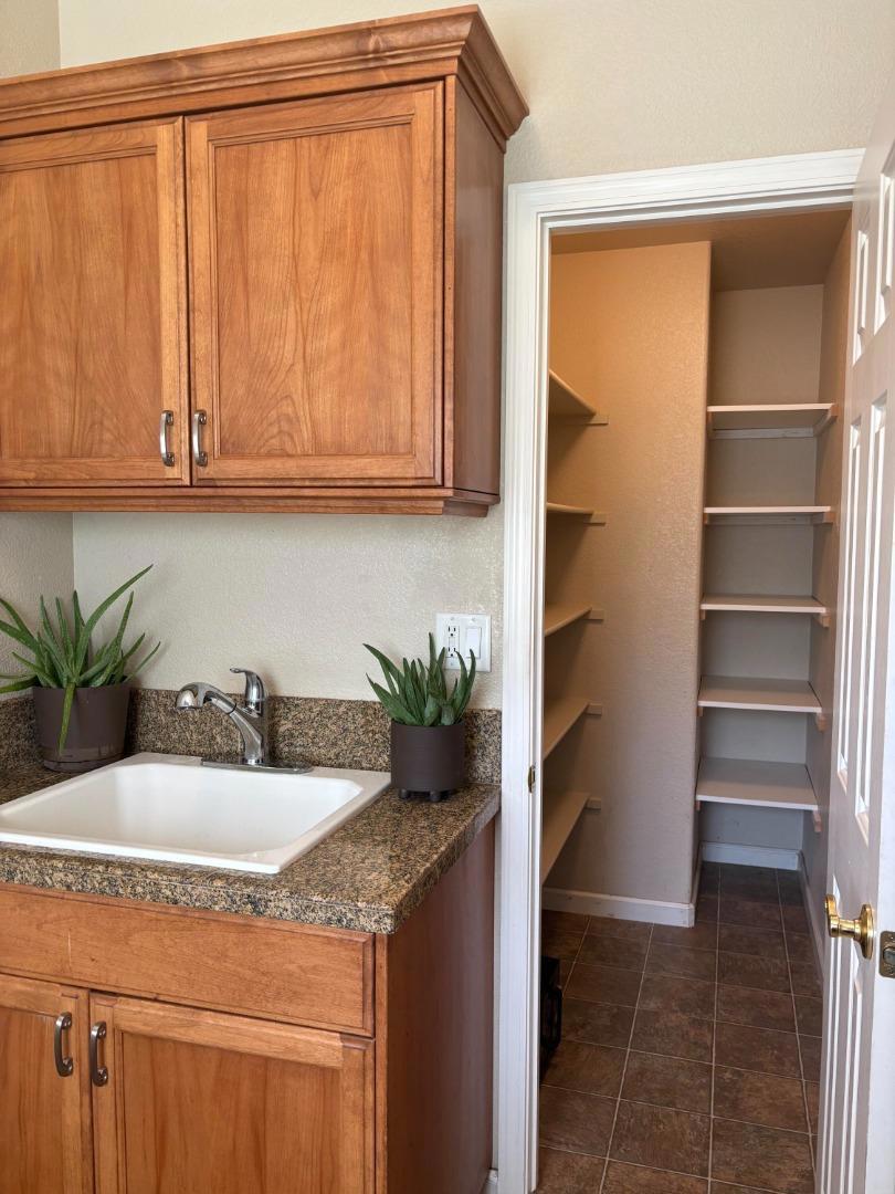 1190 Squirrel Creek Place Property Photo 14