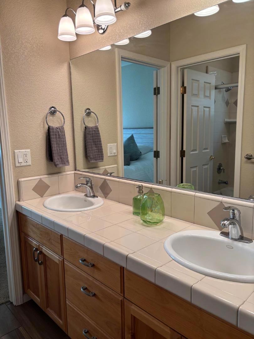 1190 Squirrel Creek Place Property Photo 34