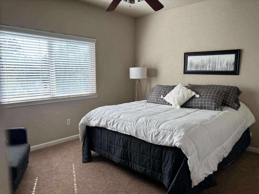 1190 Squirrel Creek Place Property Photo 40