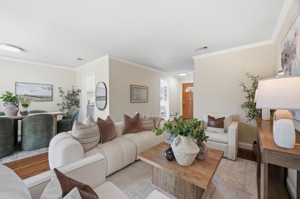 1858 Comstock Lane Property Photo 7