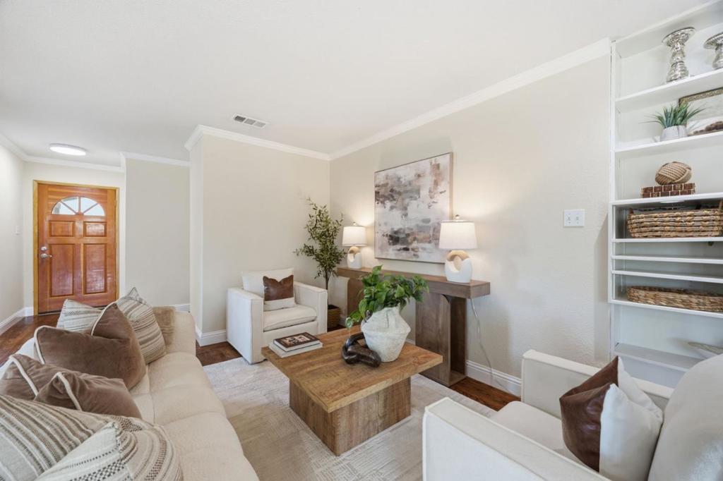 1858 Comstock Lane Property Photo 8