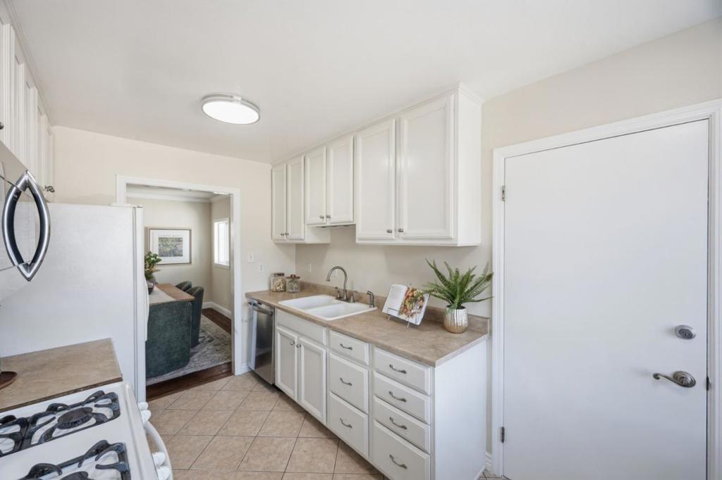 1858 Comstock Lane Property Photo 11