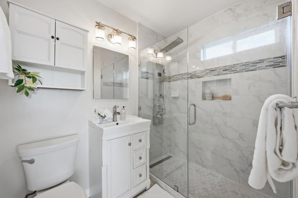 1858 Comstock Lane Property Photo 22