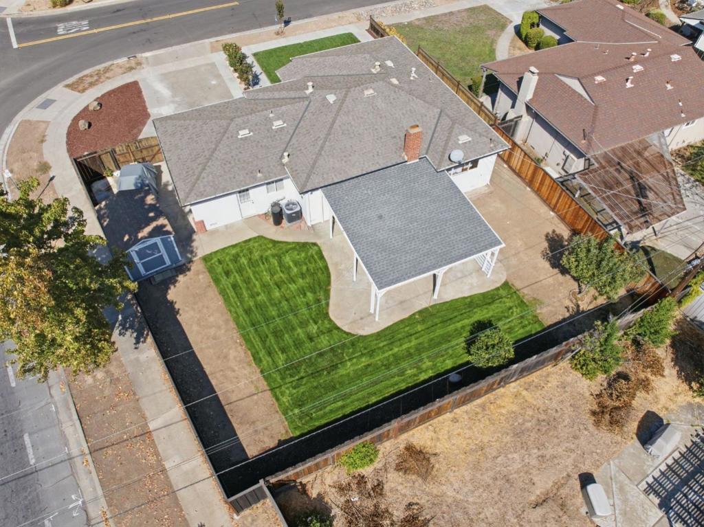 1858 Comstock Lane Property Photo 27