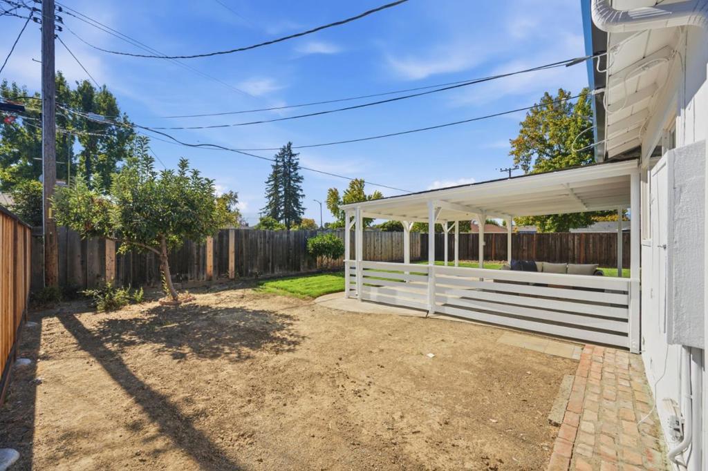 1858 Comstock Lane Property Photo 34