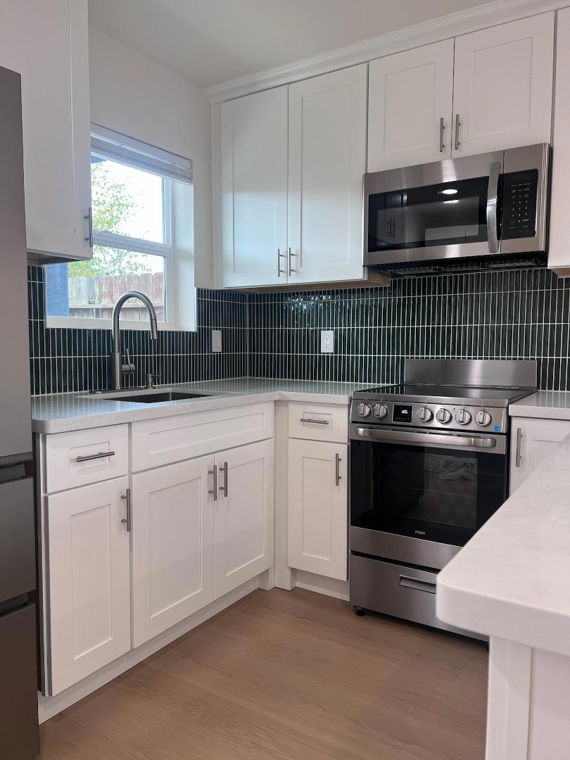 532 Mayfair Avenue A Property Photo 2