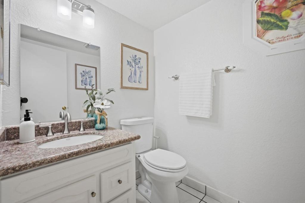 3350 Woodside Lane Property Photo 11