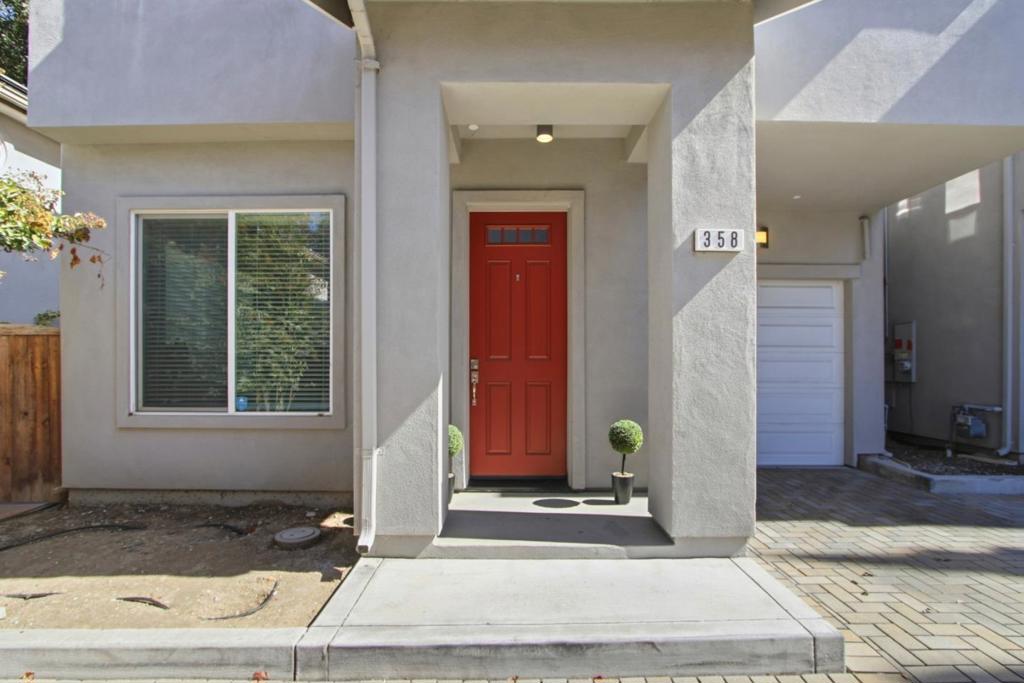 358 S Cypress Avenue Property Photo 1