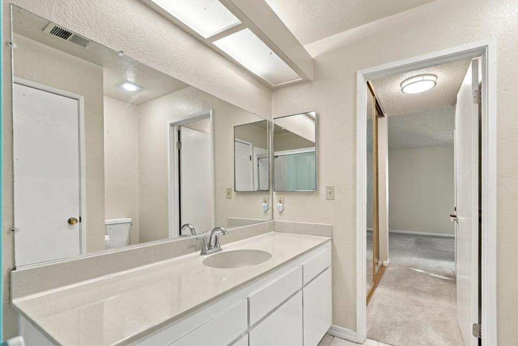 1400 Bowe Avenue 1206 Property Photo 17