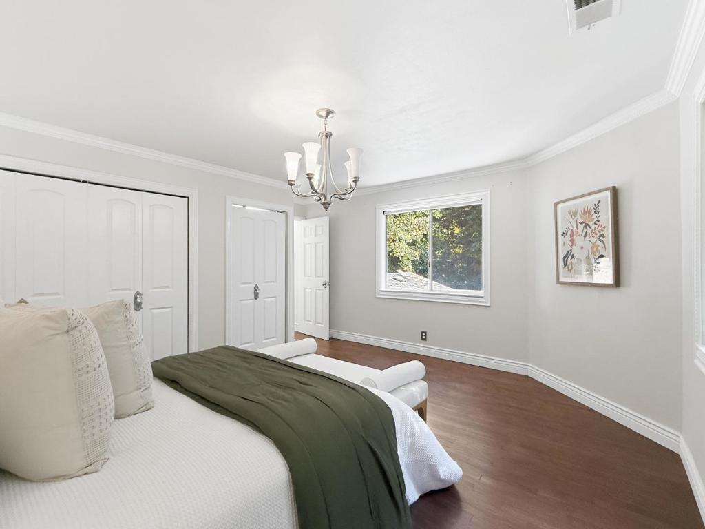 625 Nottingham Way Property Photo 14