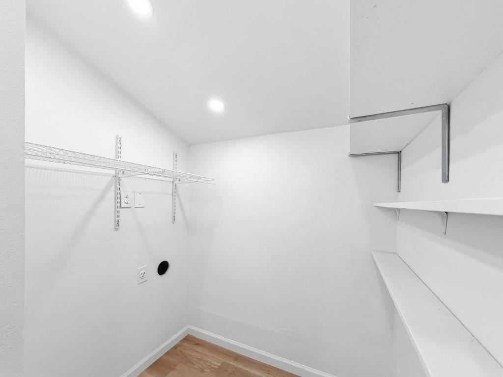 625 Nottingham Way Property Photo 27