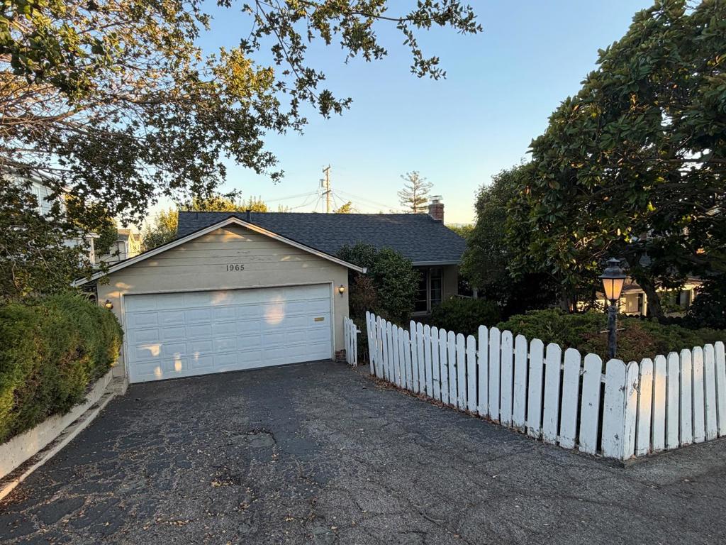 1965 Belle Avenue Property Photo 1