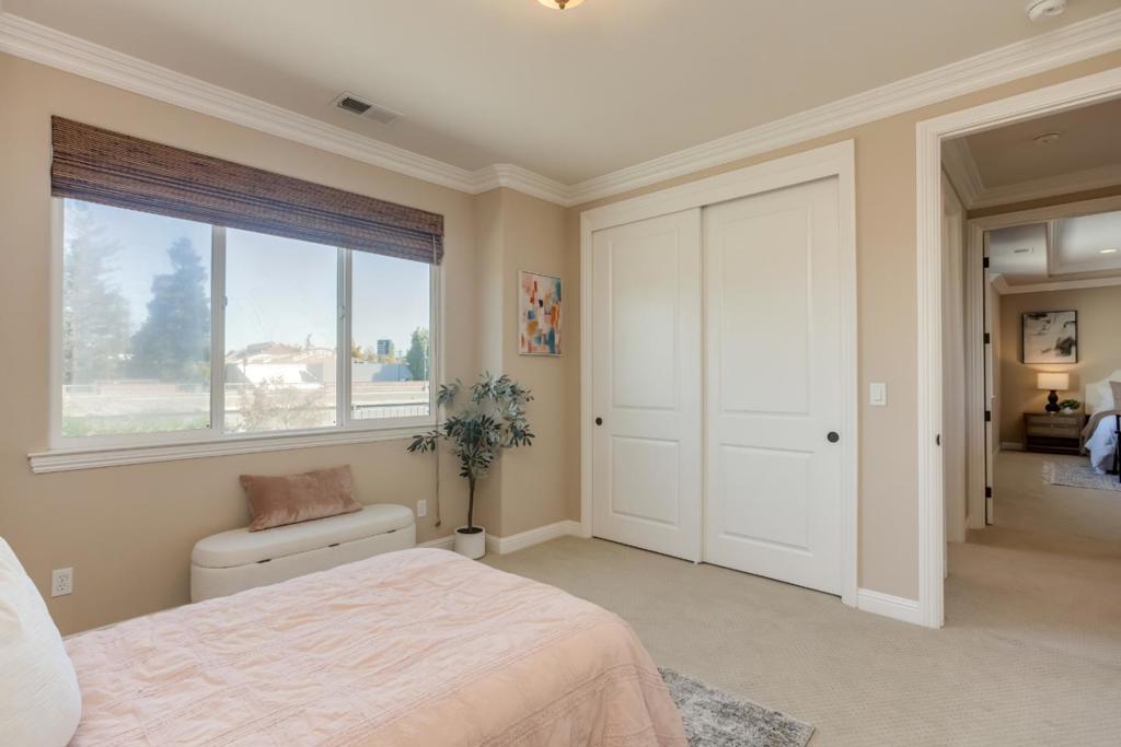 106 George Court Property Photo 24