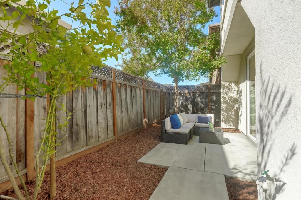 106 George Court Property Photo 34