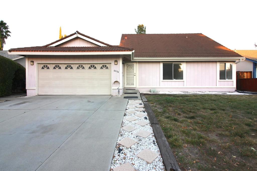 6076 Ashburton Drive Property Photo 1