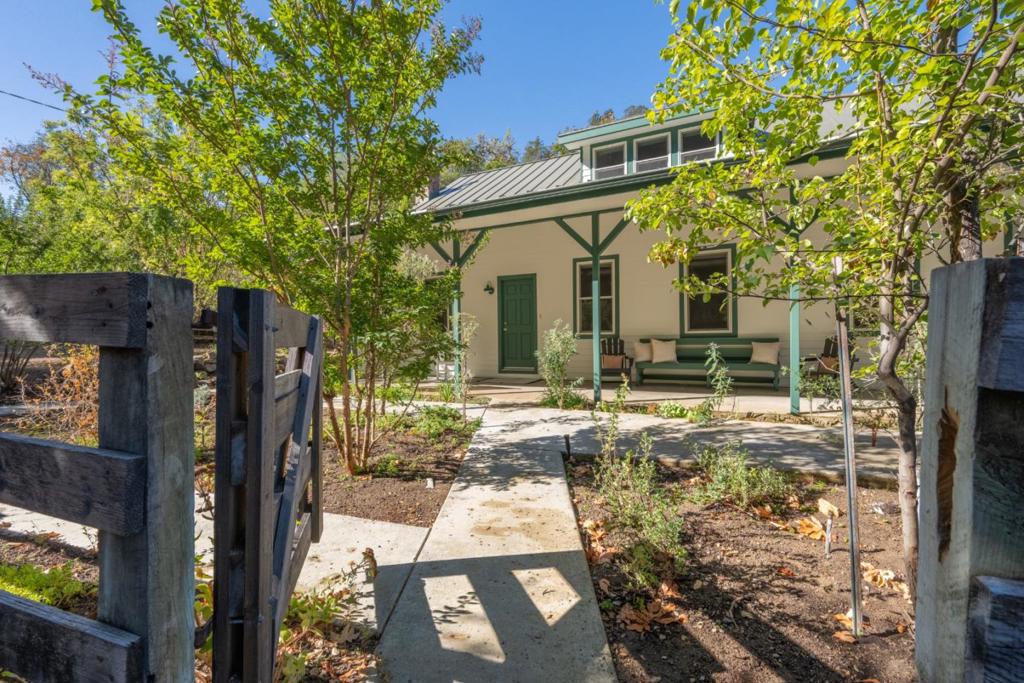 38652 Tassajara Road Property Photo 9