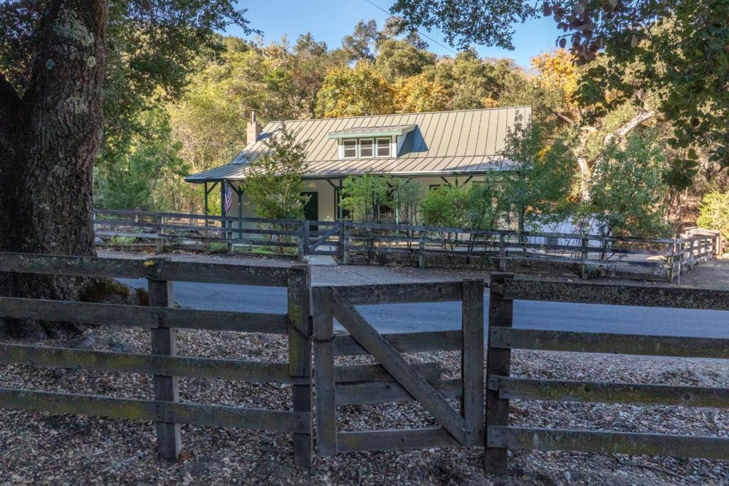 38652 Tassajara Road Property Photo 11