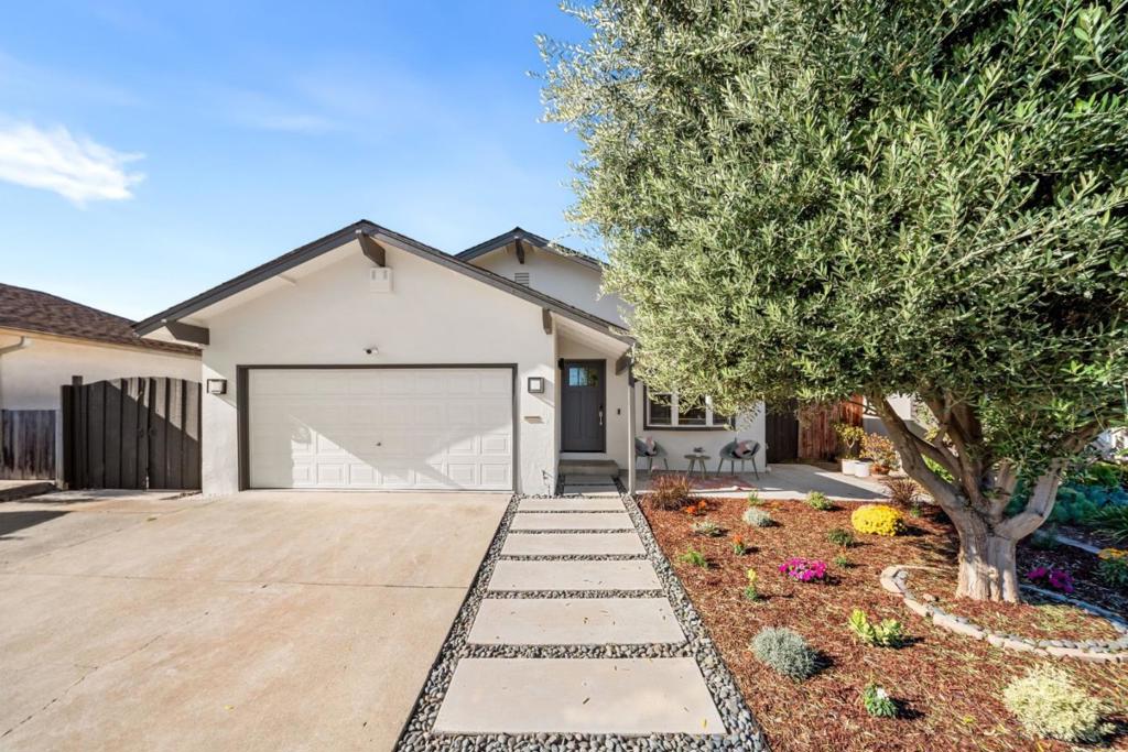 1617 Greenwood Way Property Photo 1