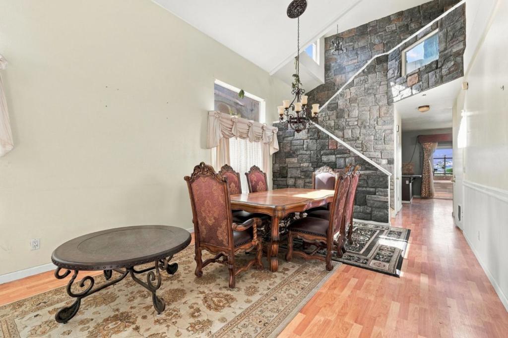 151 Wellington Place Property Photo 12