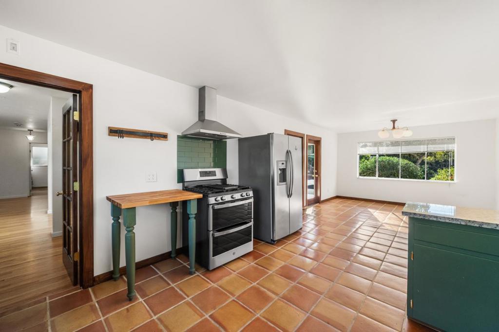 ML82064665 Property Photo 7
