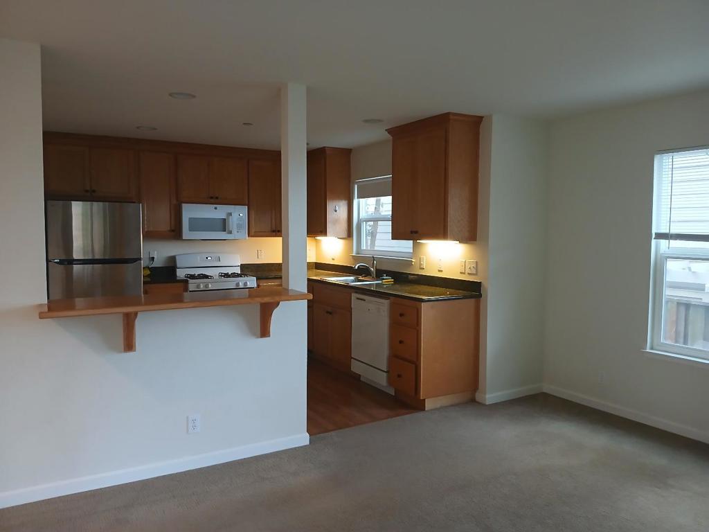 406 Coronado Street Property Photo 5
