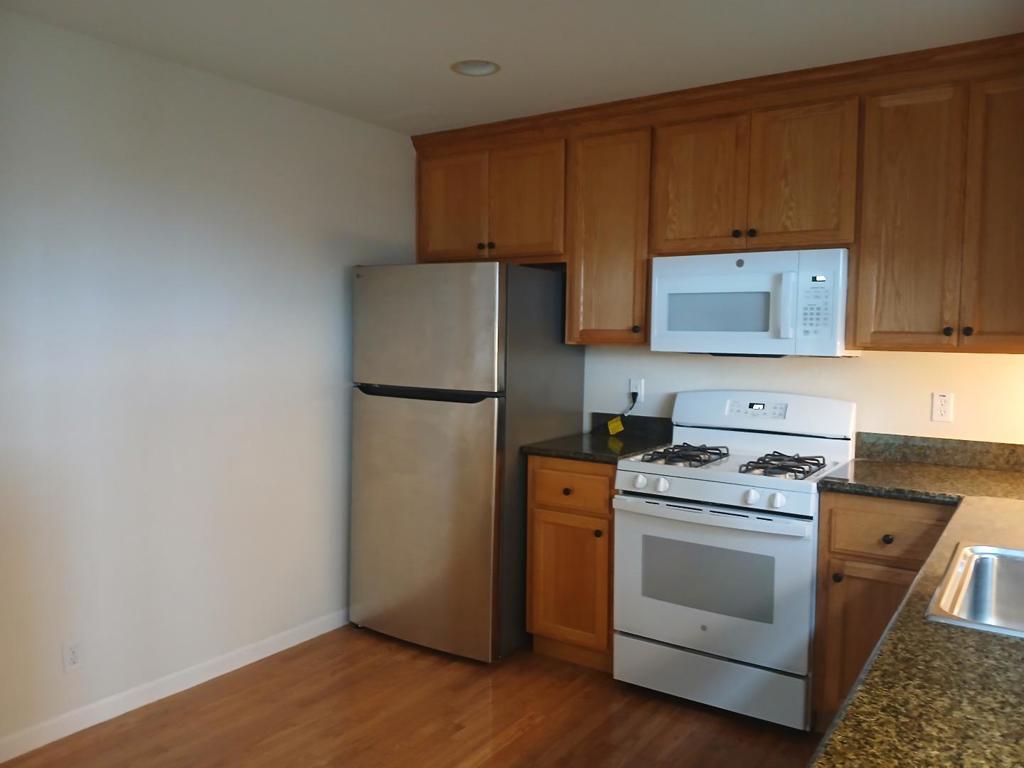 406 Coronado Street Property Photo 7