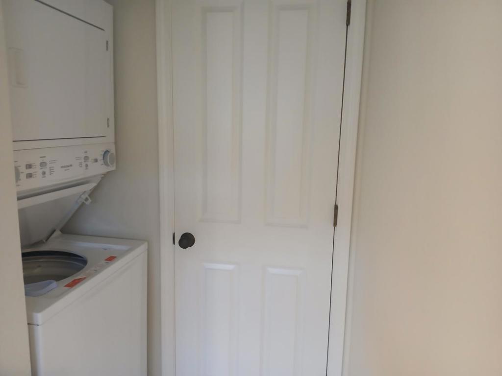 406 Coronado Street Property Photo 12