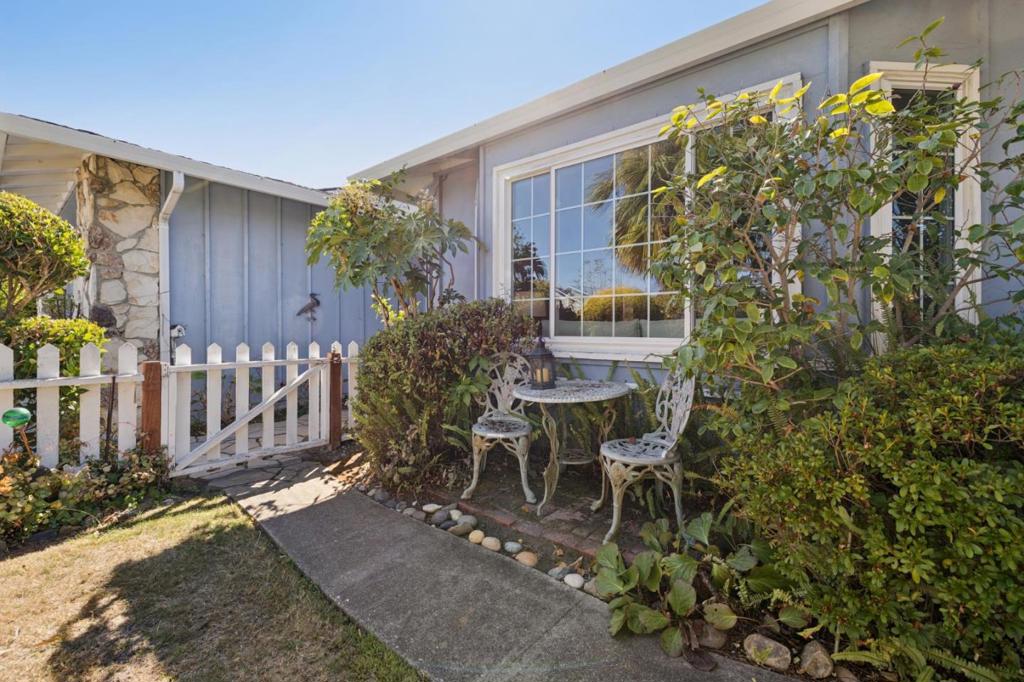 999 Lurline Drive Property Photo 8