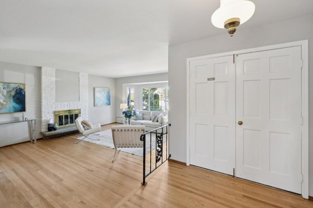 999 Lurline Drive Property Photo 15