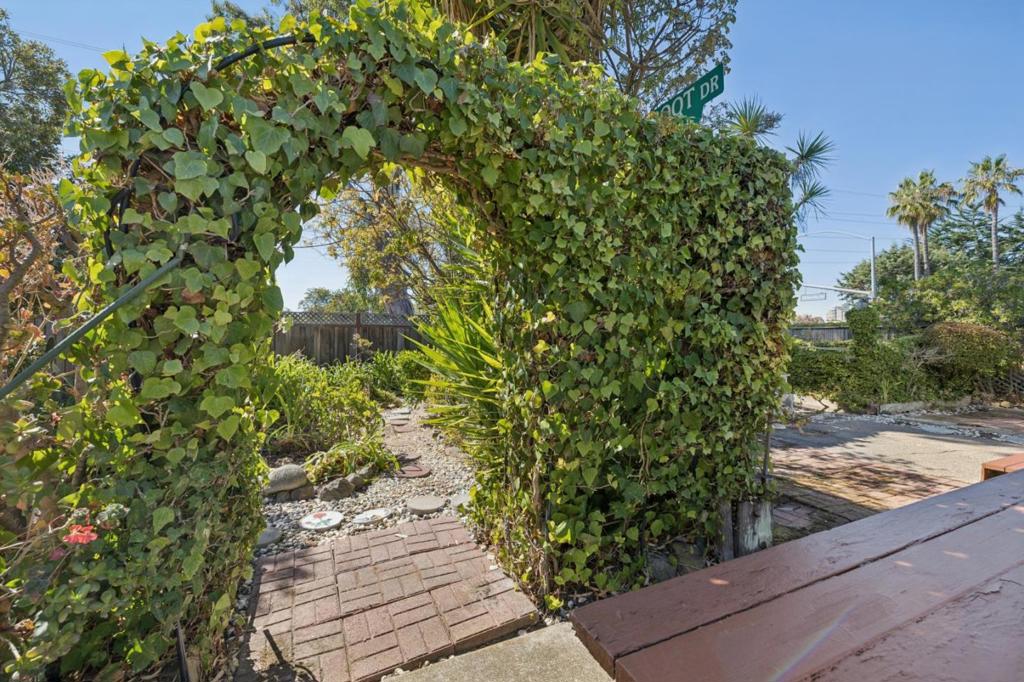 999 Lurline Drive Property Photo 60
