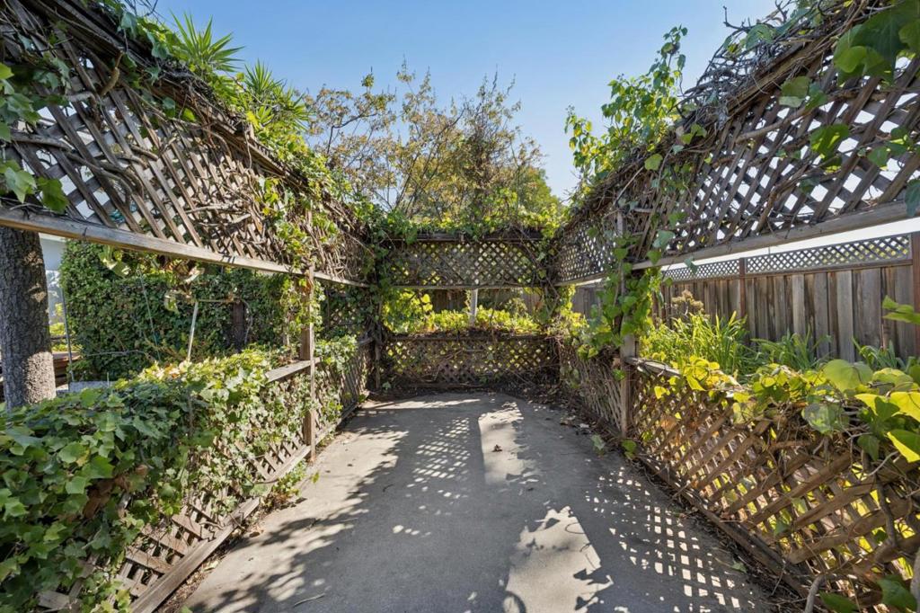 999 Lurline Drive Property Photo 68