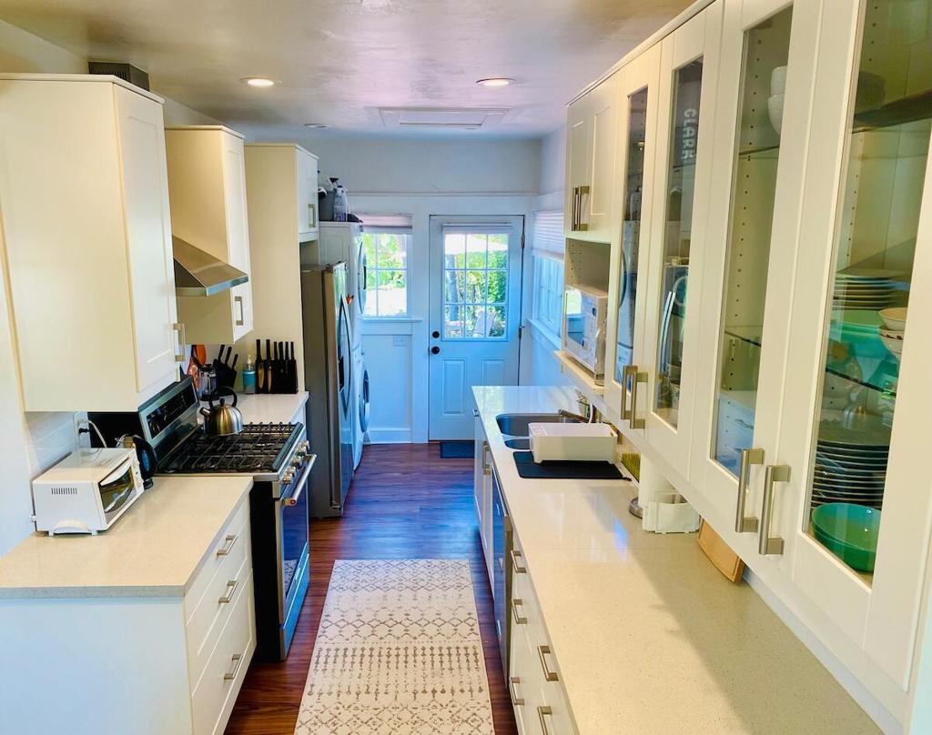 1224 47th Street Property Photo 5
