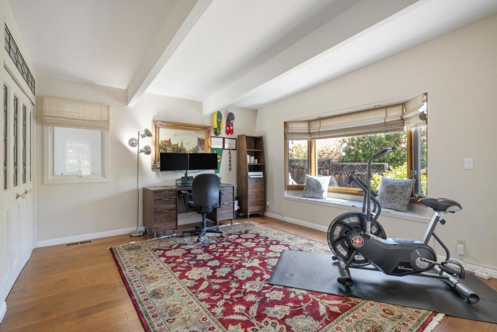 730 Greenview Place Property Photo 14