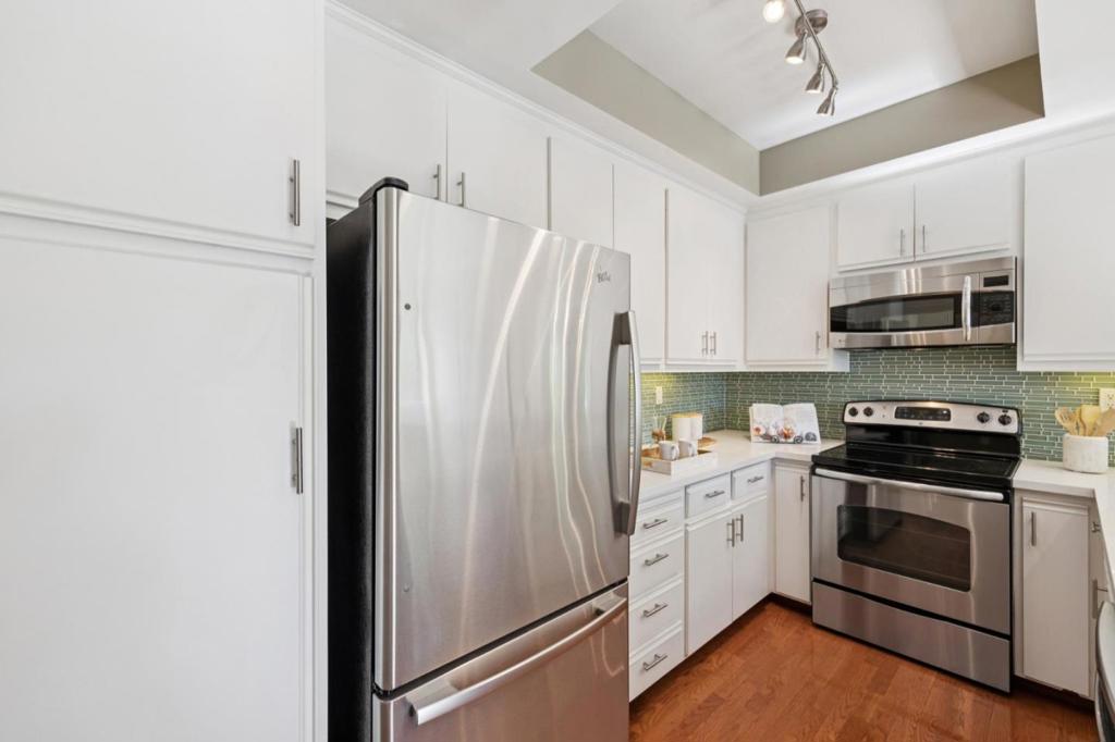 927 Shoreline Drive Property Photo 18