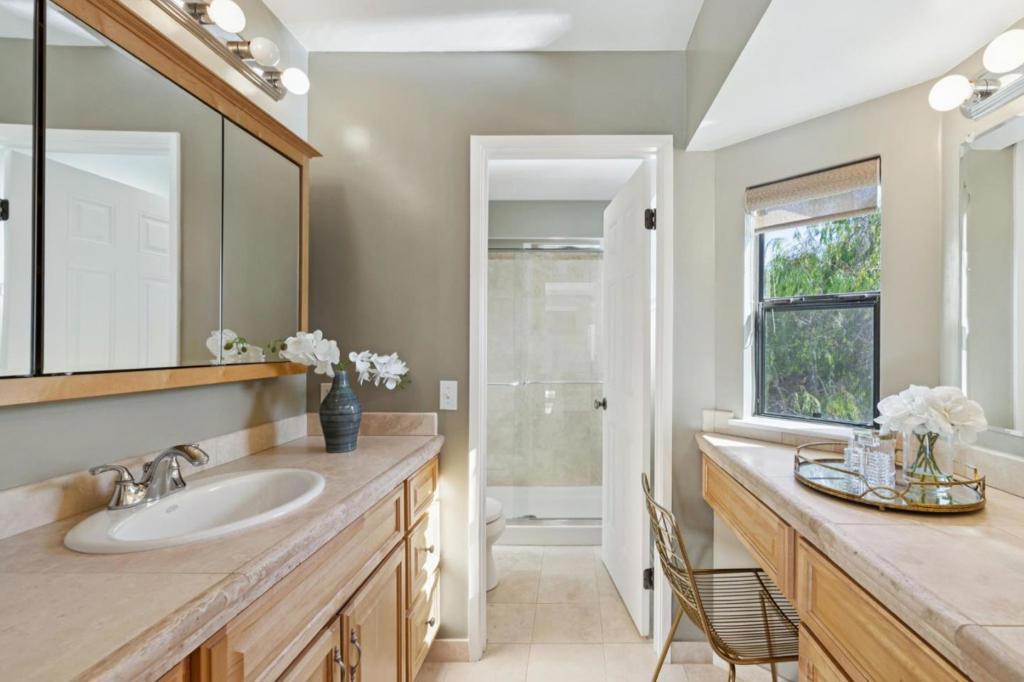 927 Shoreline Drive Property Photo 24