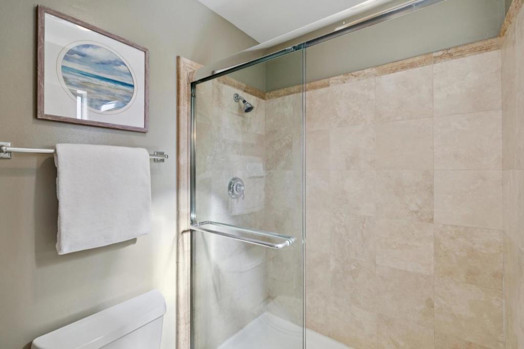 927 Shoreline Drive Property Photo 27