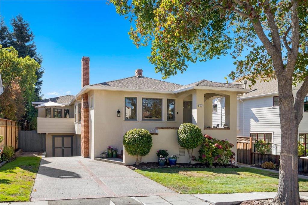 1321 Cabrillo Avenue Property Photo 1