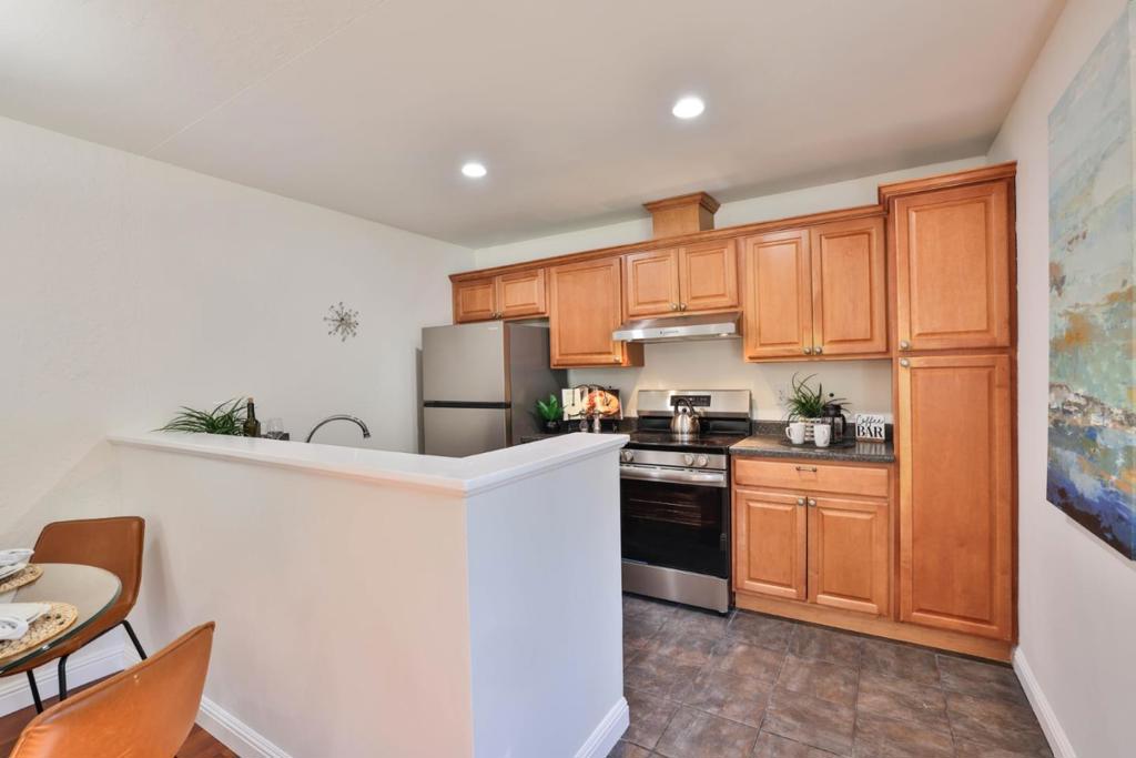 207 Coy Drive 1 Property Photo 8