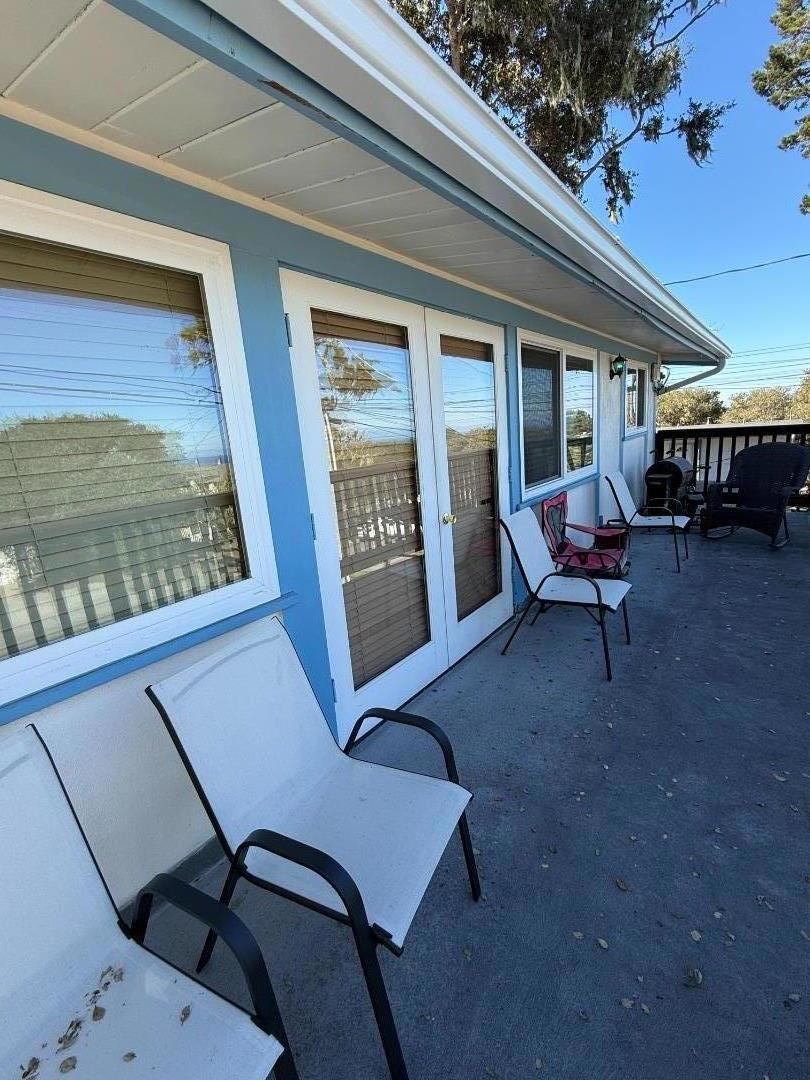 851 Lyndon Street Property Photo 6