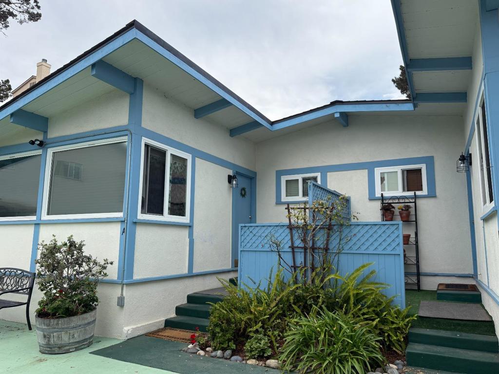 851 Lyndon Street Property Photo 8