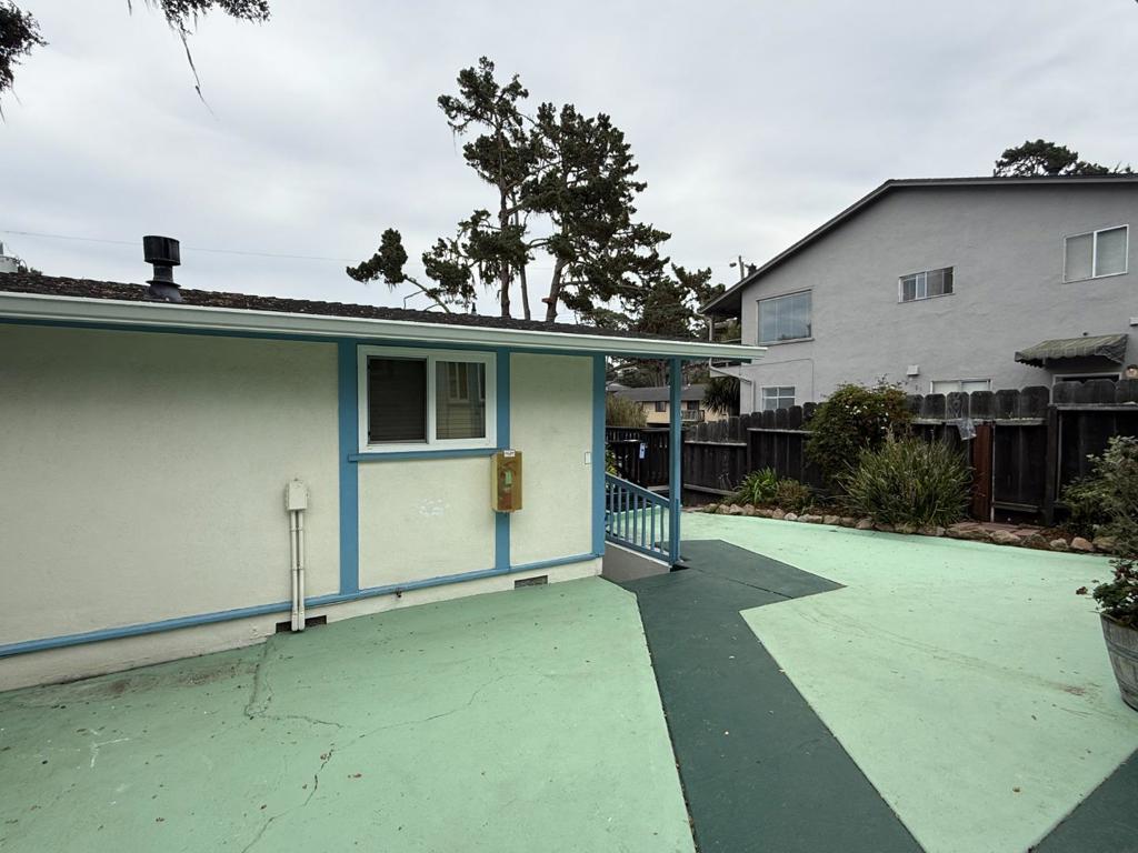 851 Lyndon Street Property Photo 10
