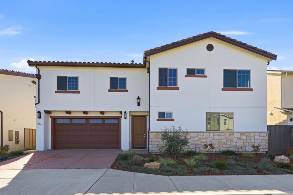 1007 Amore Street Property Photo 1
