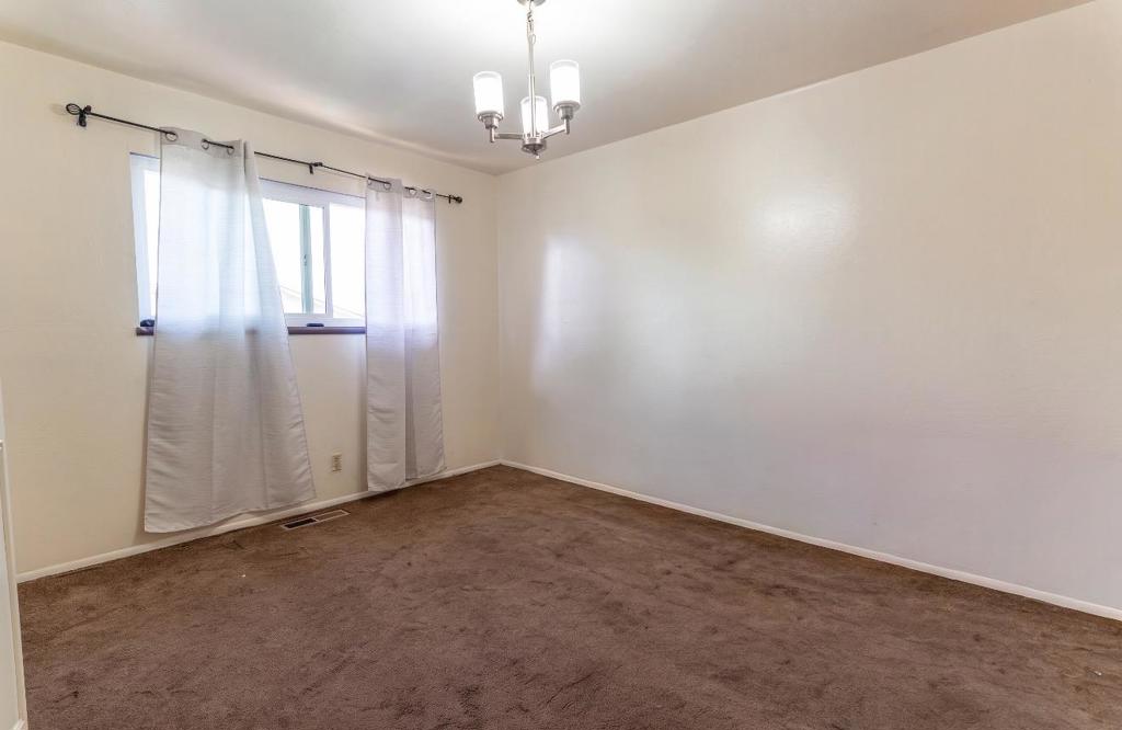 641 Main Street Property Photo 5