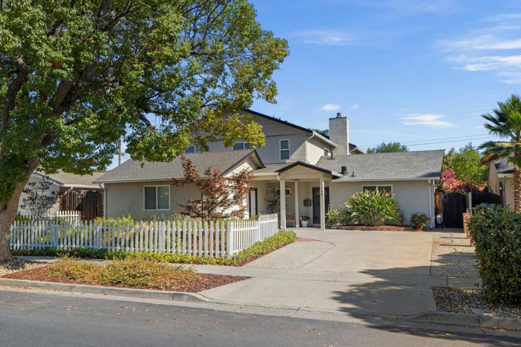 5540 Dartmouth Drive Property Photo 1