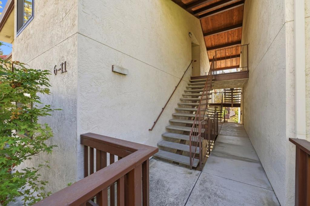 22103 Vista Del Plaza Lane 7 Property Photo 4