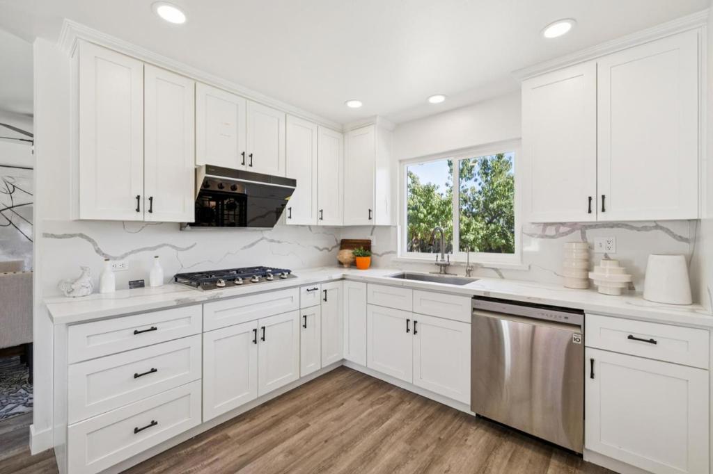 10770 Martinwood Way Property Photo 16