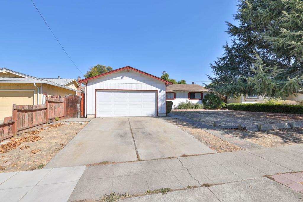 1392 Turlock Lane Property Photo 1