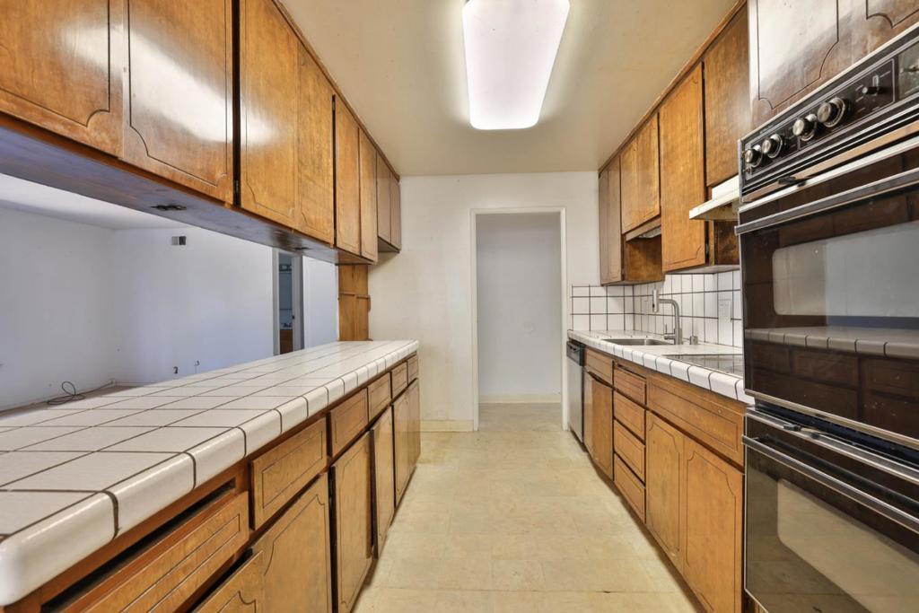1392 Turlock Lane Property Photo 4