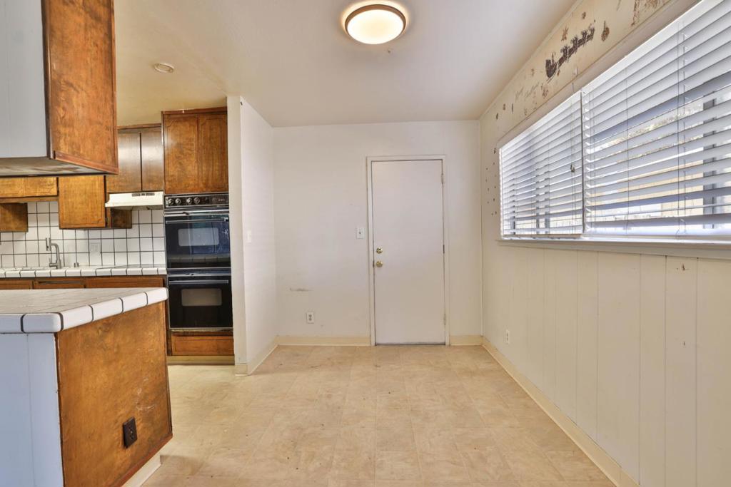 1392 Turlock Lane Property Photo 5